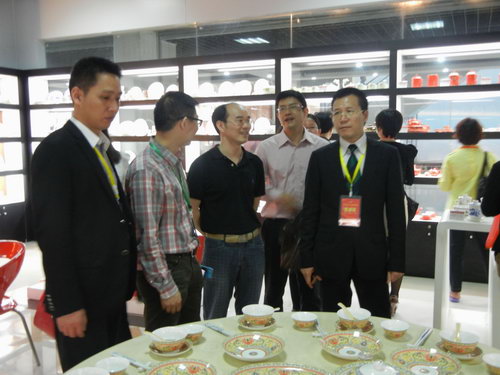 仲禮公司參加北流第三次陶博會開幕式