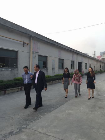2015年4月27日，馬來西亞投資發(fā)展局Nurullydia Ahmad ，莉迪亞一行到我公司考察指導(dǎo)。