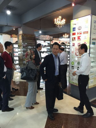 2015年4月27日，馬來西亞投資發(fā)展局Nurullydia Ahmad ，莉迪亞一行到我公司考察指導(dǎo)。