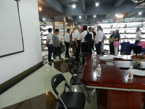馬來西亞東海岸經(jīng)濟(jì)特區(qū)發(fā)展理事會執(zhí)行總裁艾薩一行到我公司考察。