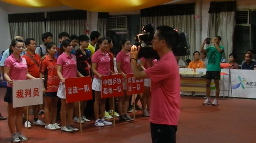 2012年8月25日晚廣西北流市第五屆“仲禮杯”乒乓球國際友誼賽開幕式在仲禮集團總部盛大開幕。