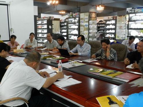2012年9月16日專家評審組蒞臨我公司對我公司進(jìn)行ISO9001：2008國際質(zhì)量體系進(jìn)行年度監(jiān)督審核，現(xiàn)場復(fù)審已通過。