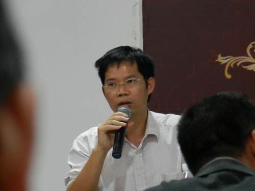 2012年11月1日下午仲禮集團(tuán)公司召開中層以上職員生產(chǎn)動員大會。